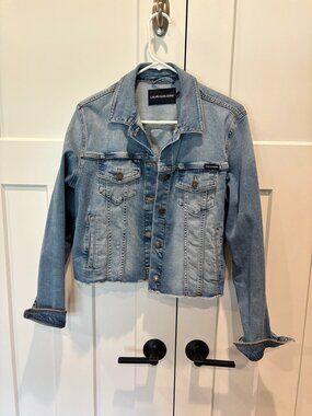 Calvin Klein Jeans Cropped Denim Jacket Light Wash Size M